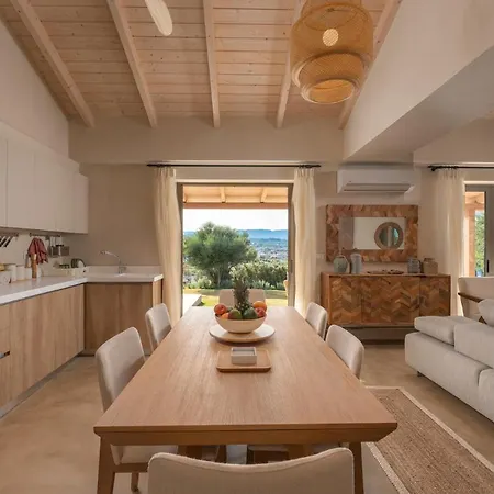 Carvella With Private Pool *